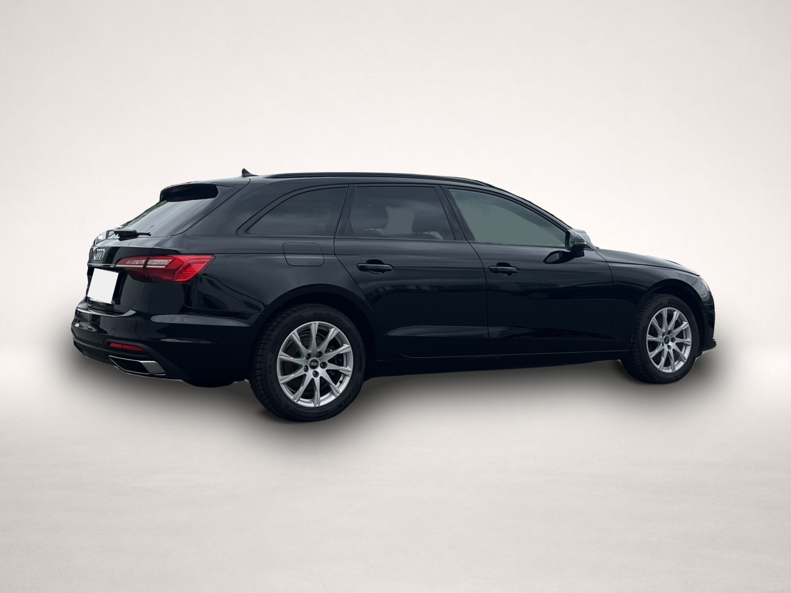 Audi A4 (09/2022, Benzin)