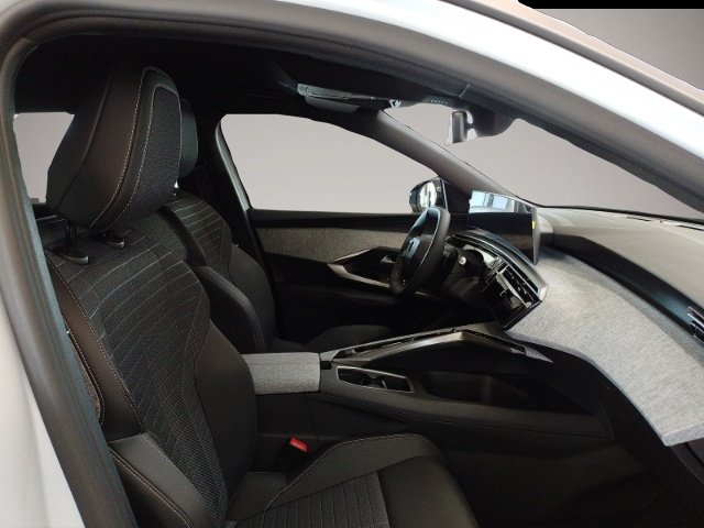 Peugeot 5008 (09/2024, Benzin)