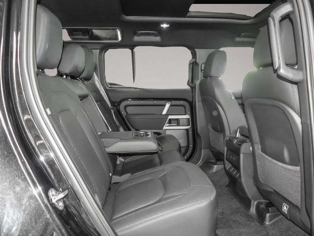 Land-Rover Defender (11/2023, Benzin)