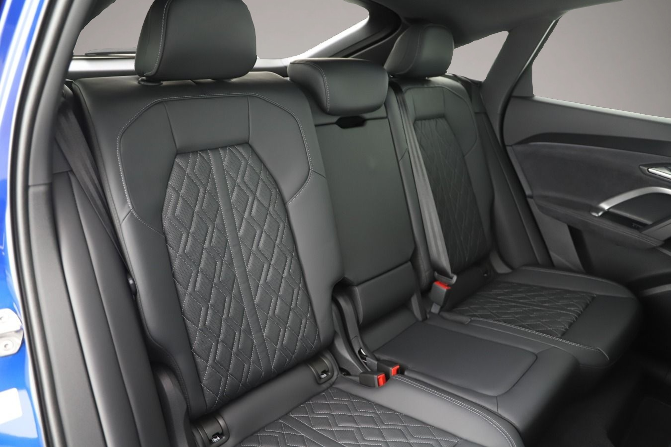 Audi SQ5 (12/2025, Benzin)