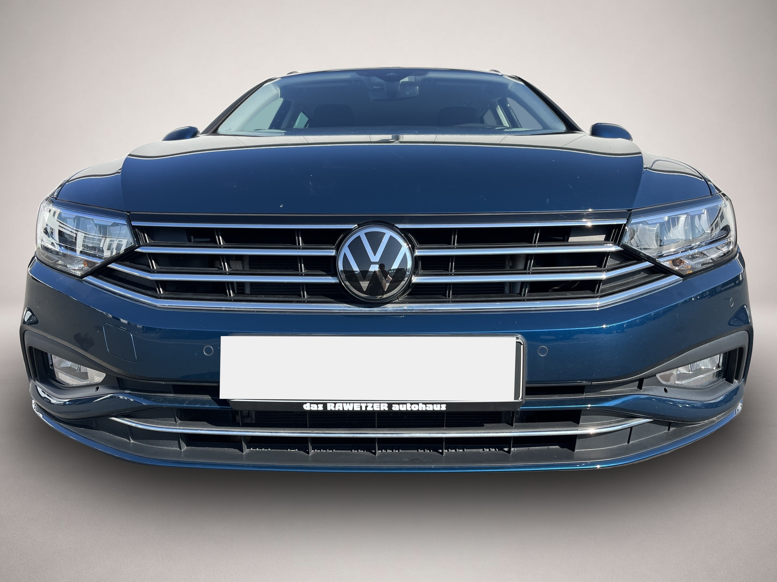 Volkswagen Passat Variant (06/2022, Benzin)