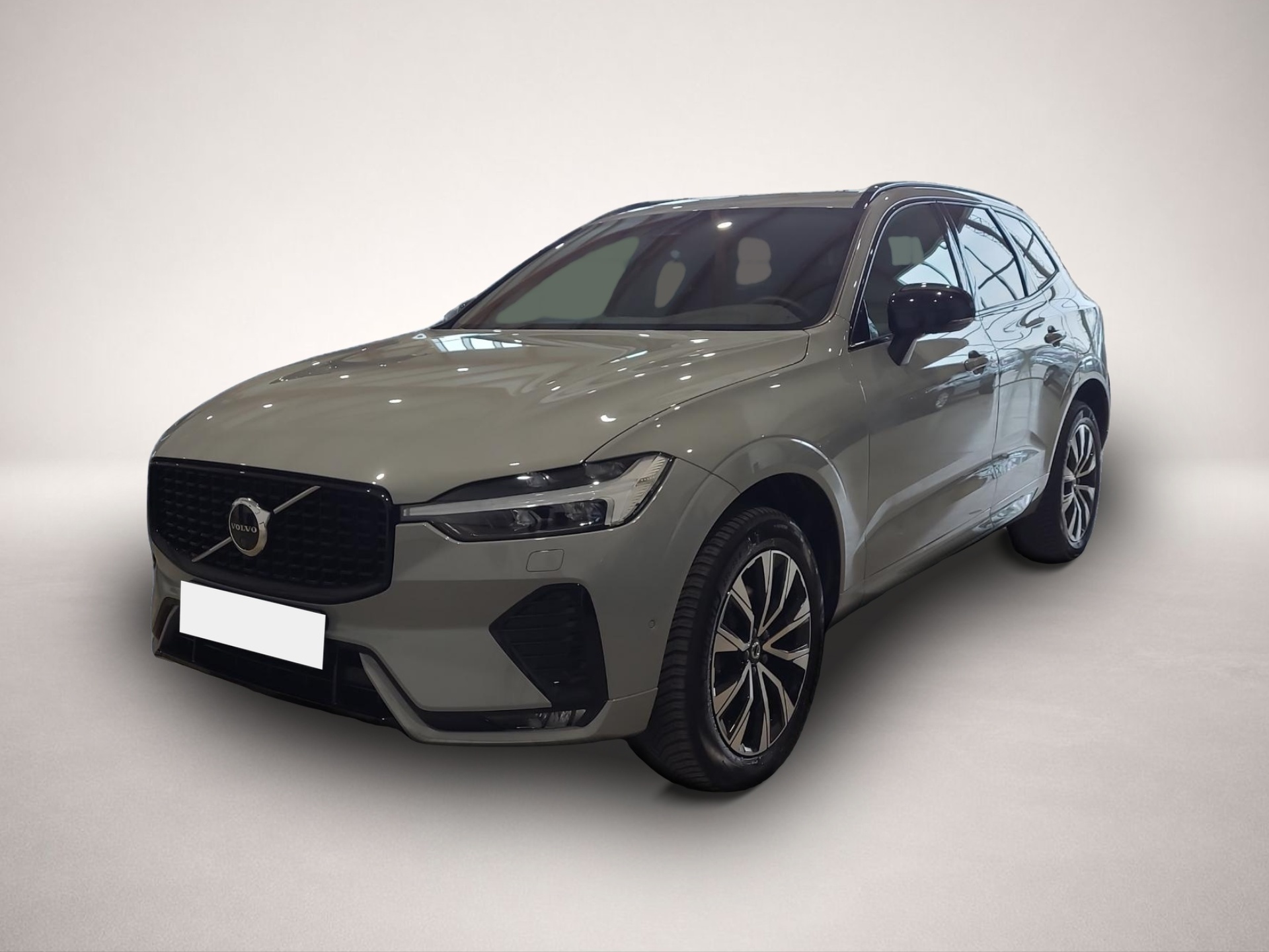 Volvo XC60 (02/2025, Benzin)