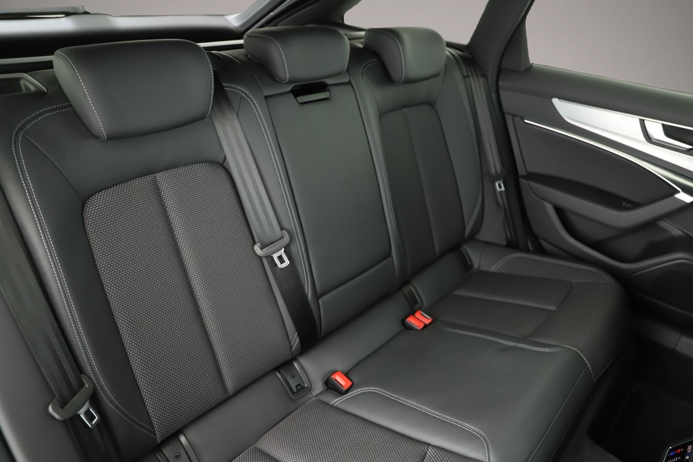Audi A6 (05/2023, Benzin)