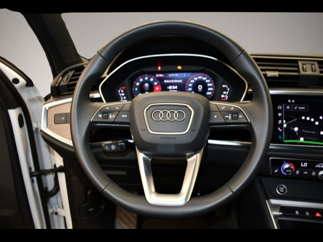 Audi Q3 (08/2025, Benzin)