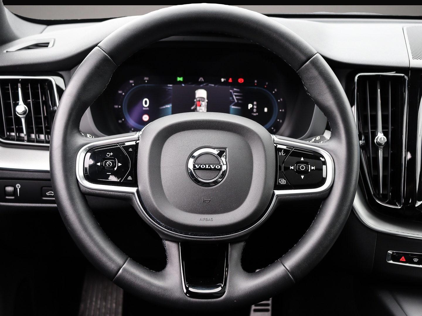 Volvo XC60 (10/2022, Benzin)