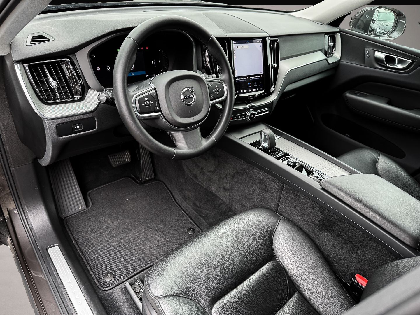 Volvo XC60 (12/2023, Benzin)