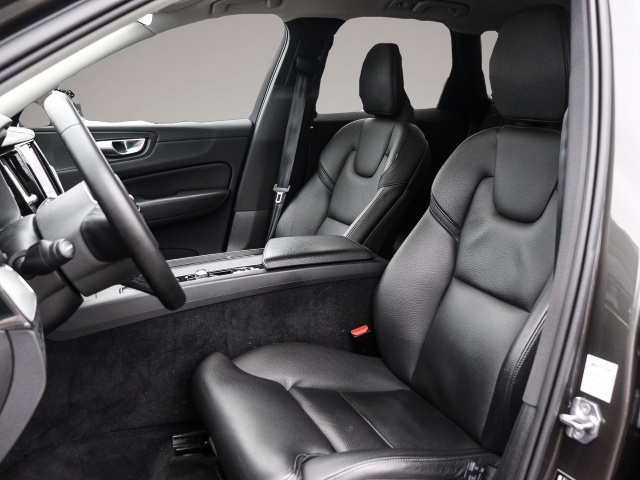 Volvo XC60 (05/2022, Benzin)