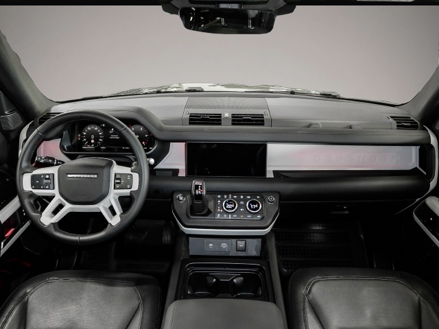 Land-Rover Defender (10/2023, Diesel)
