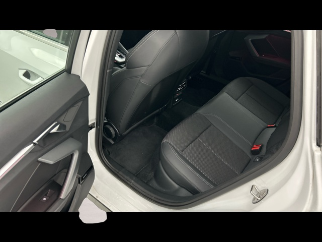 Audi A3 (10/2025, Benzin)