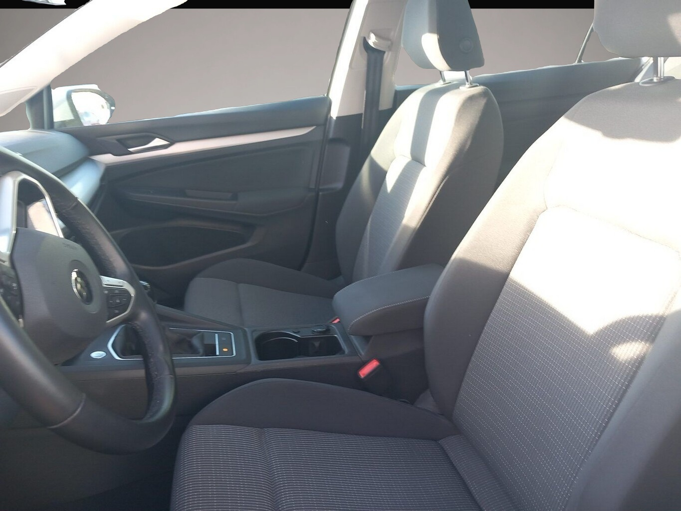 Volkswagen Golf (09/2021, Benzin)