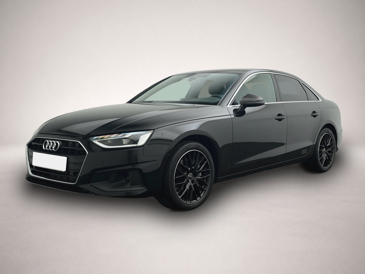 Audi A4 (06/2024, Benzin)