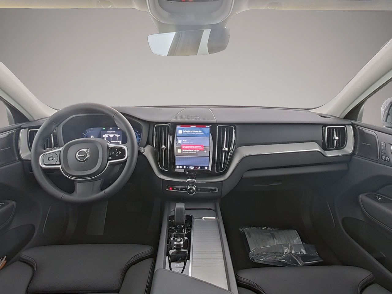 Volvo XC60 (05/2025, Benzin)