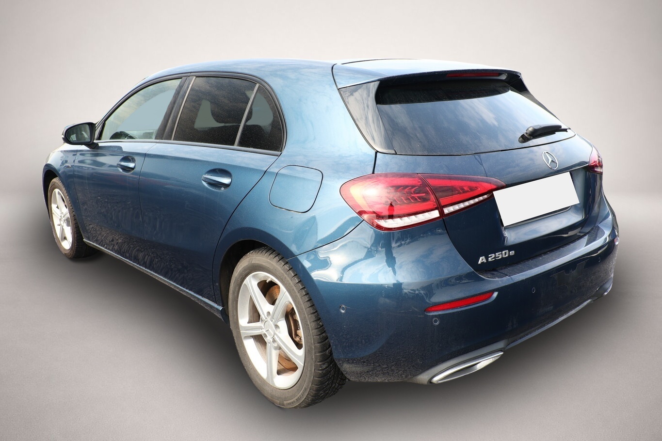 Mercedes-Benz A 250 (08/2020, Hybrid (Benzin/Elektro))