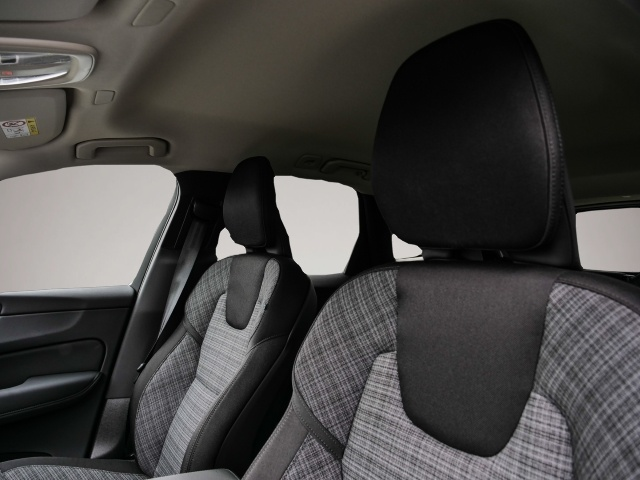 Volvo XC60 (07/2025, Benzin)