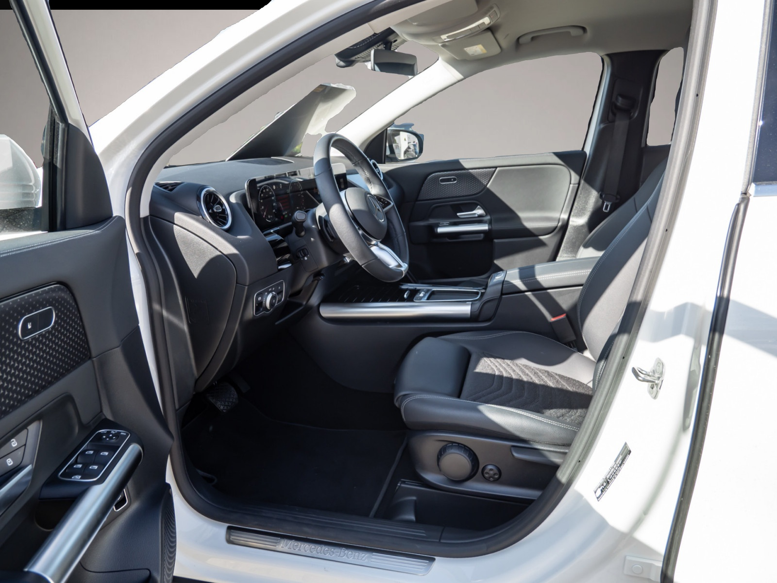 Mercedes-Benz GLA 250 (02/2025, Hybrid (Benzin/Elektro))