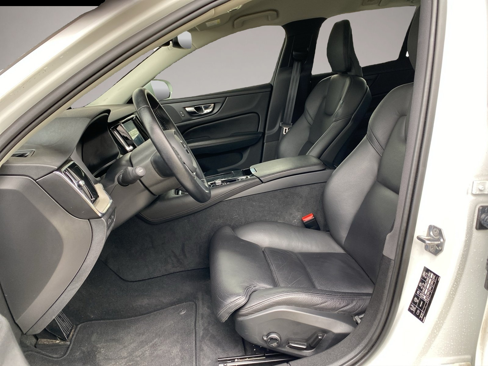 Volvo V60 (05/2020, )
