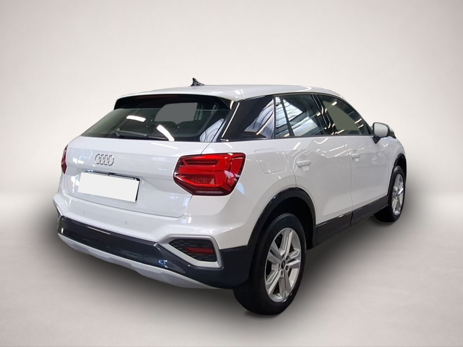 Audi Q2 (10/2022, Benzin)