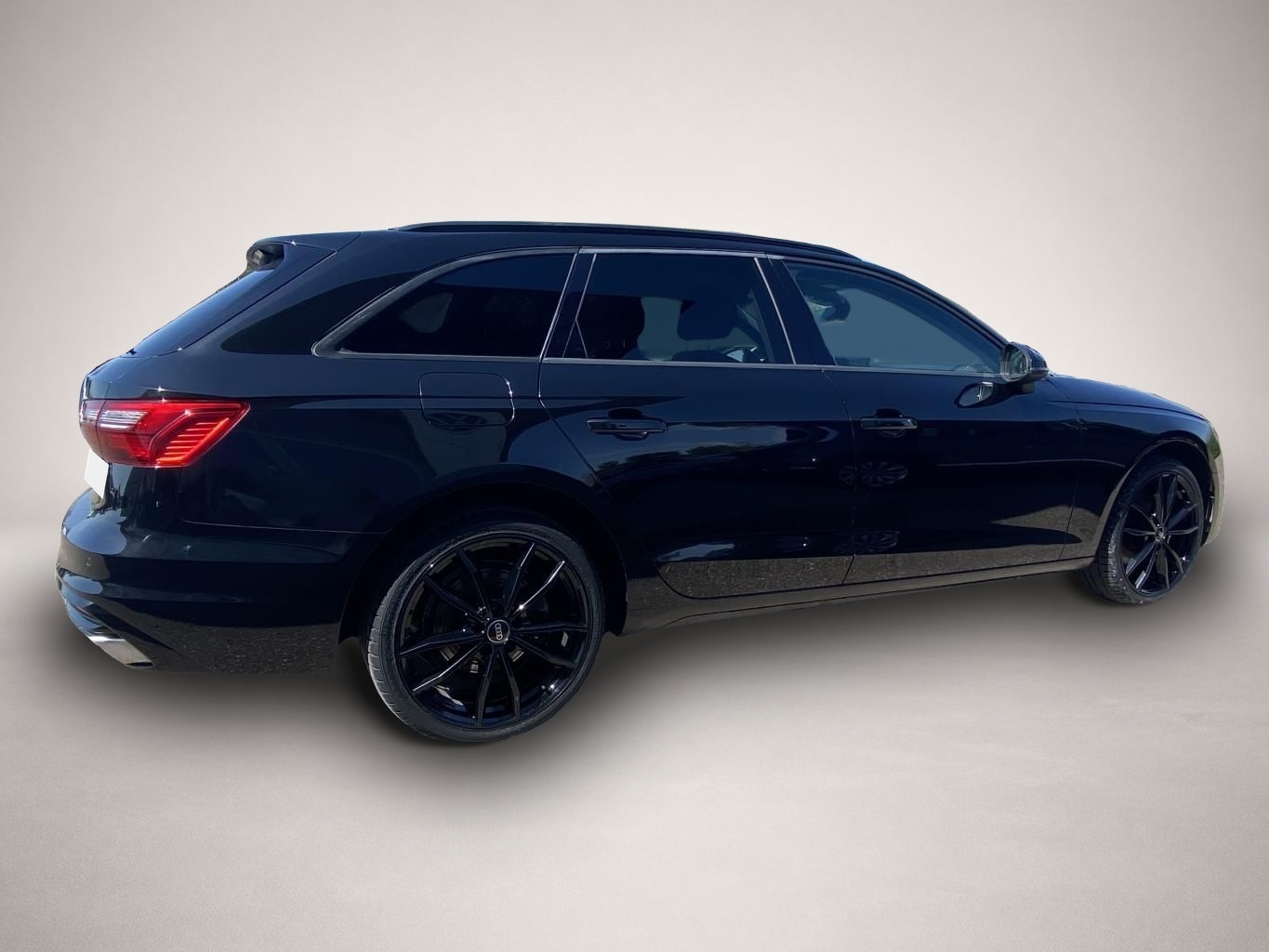 Audi A4 (08/2022, )