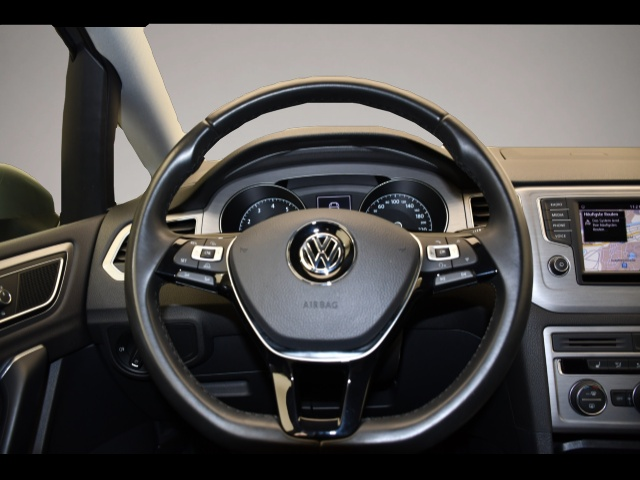 Volkswagen Golf (04/2017, )