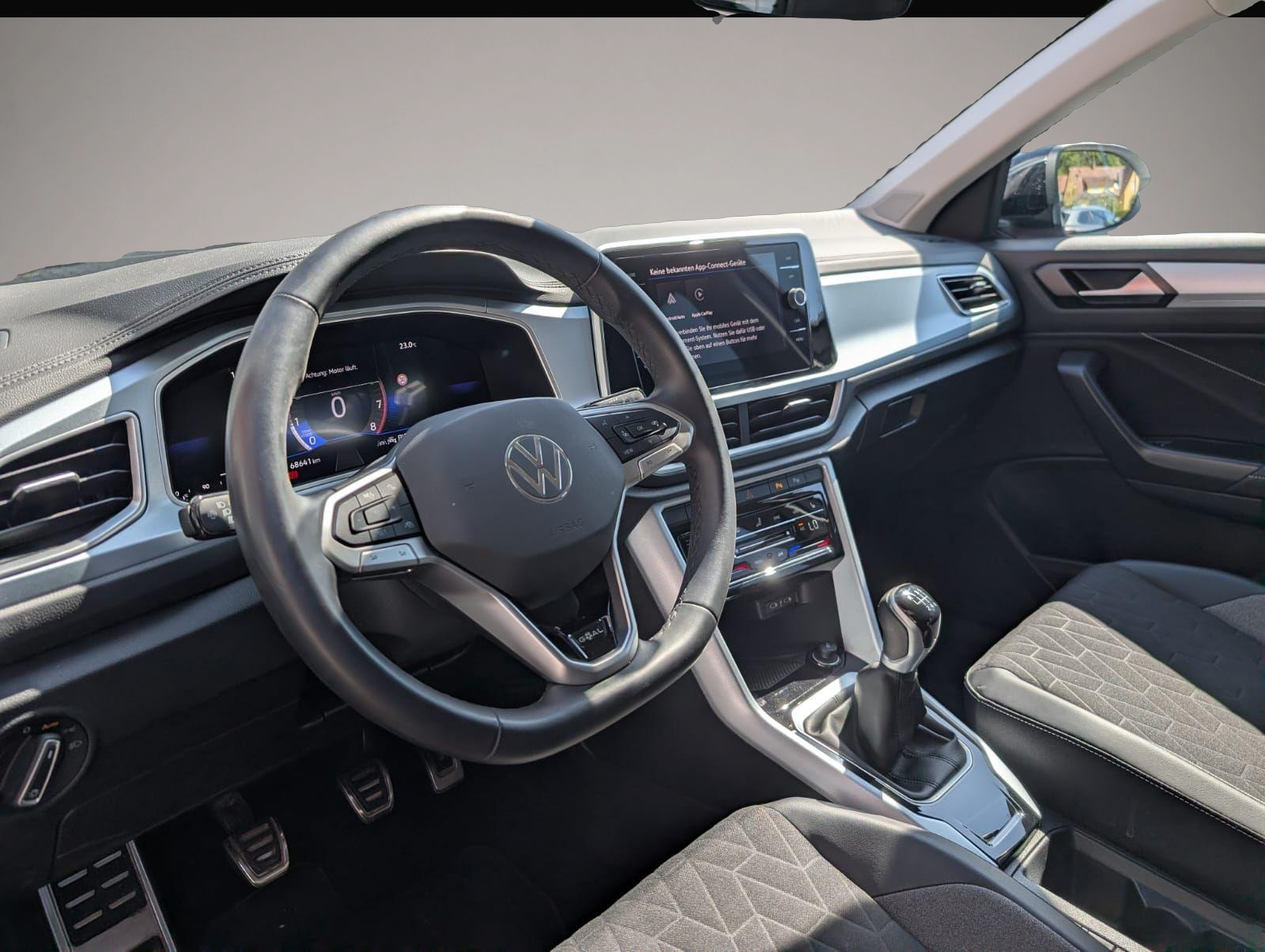 Volkswagen T-Roc (02/2025, Benzin)