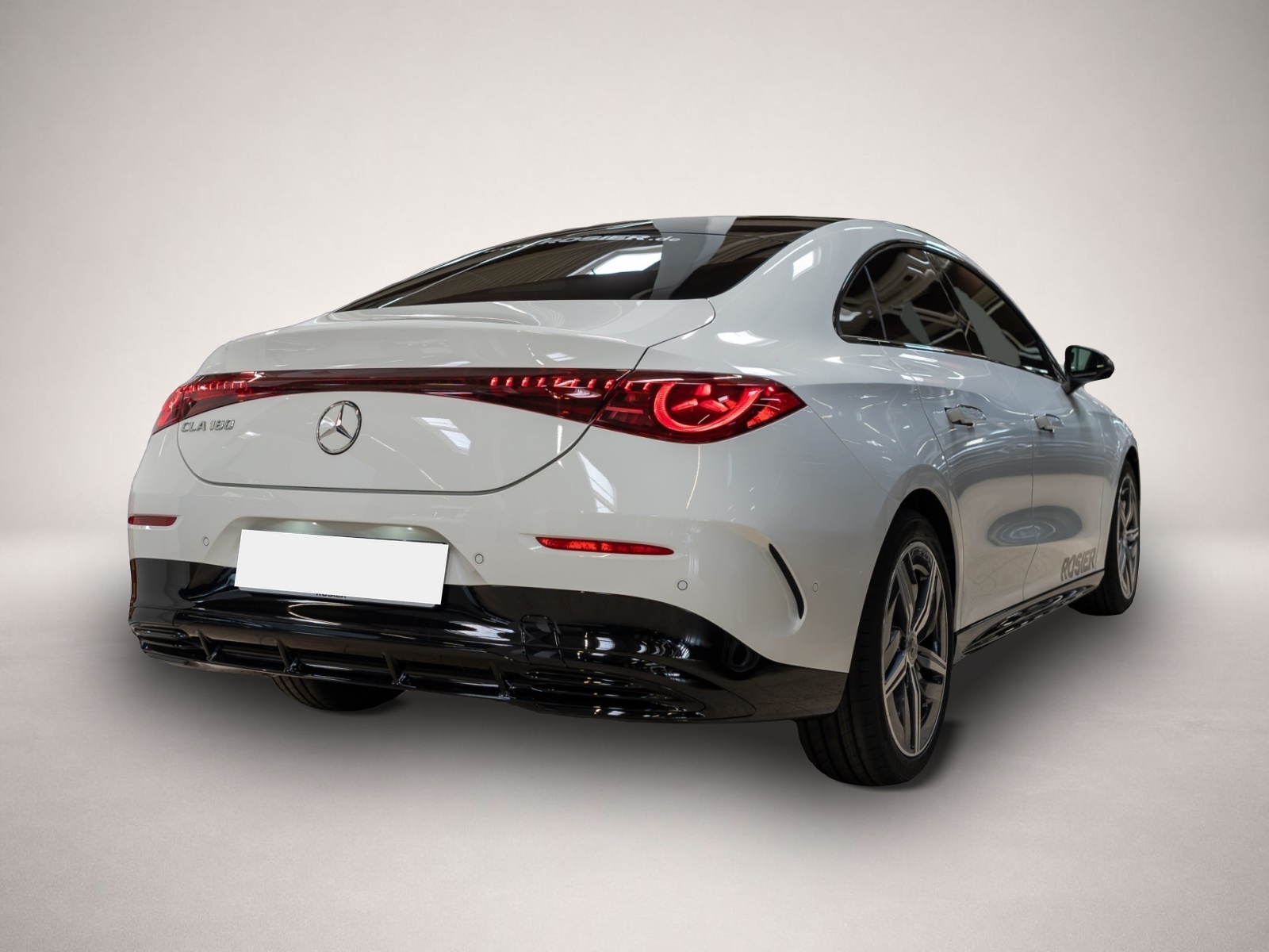 Mercedes-Benz CLA 180 (03/2026, Benzin)