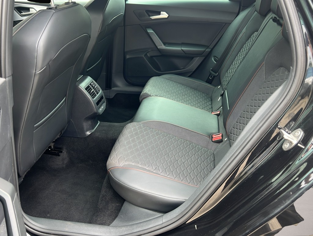 Seat Leon (05/2025, Benzin)