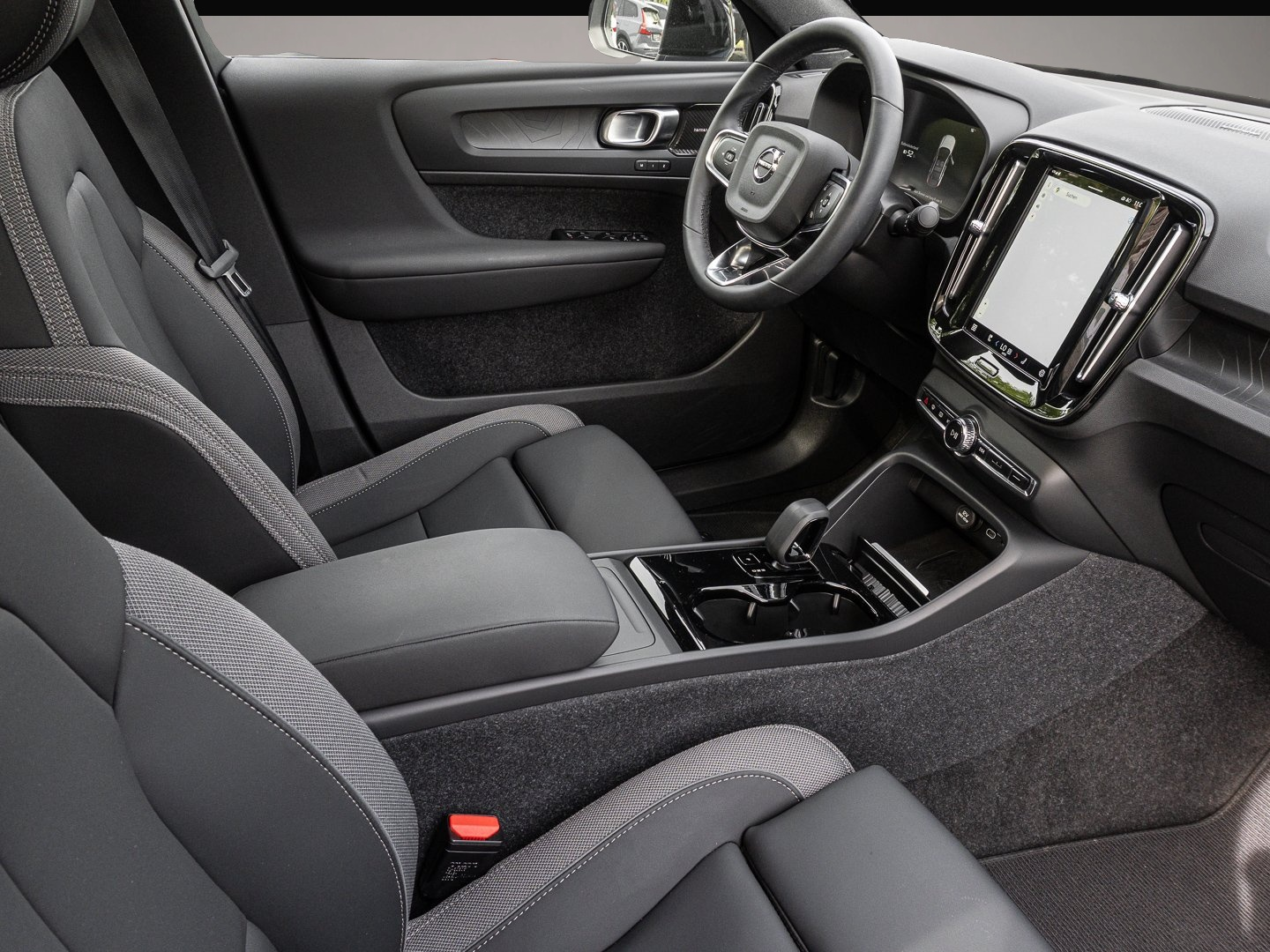 Volvo C40 (03/2023, ELECTRIC)