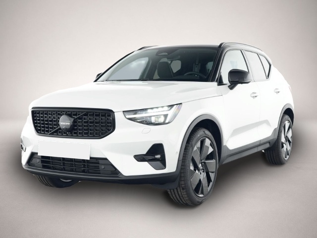 Volvo XC40 (07/2025, Benzin)
