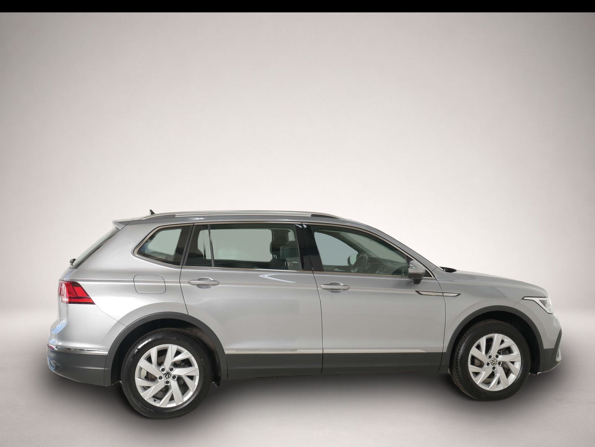 Volkswagen Tiguan Allspace (03/2025, Benzin)