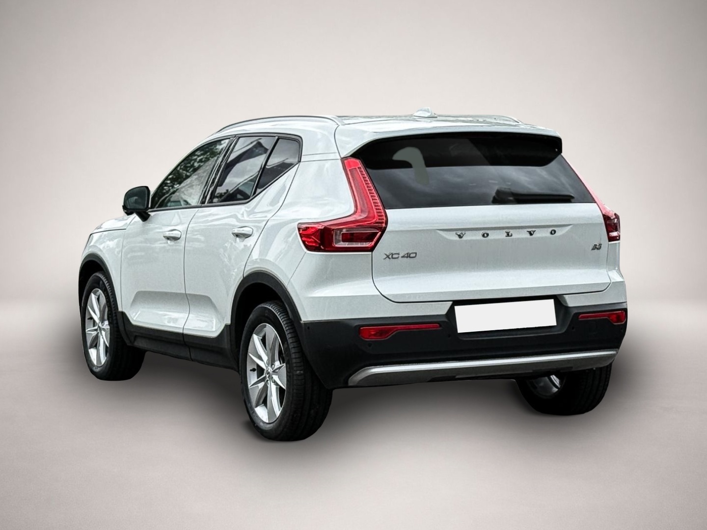 Volvo XC40 (04/2025, Benzin)