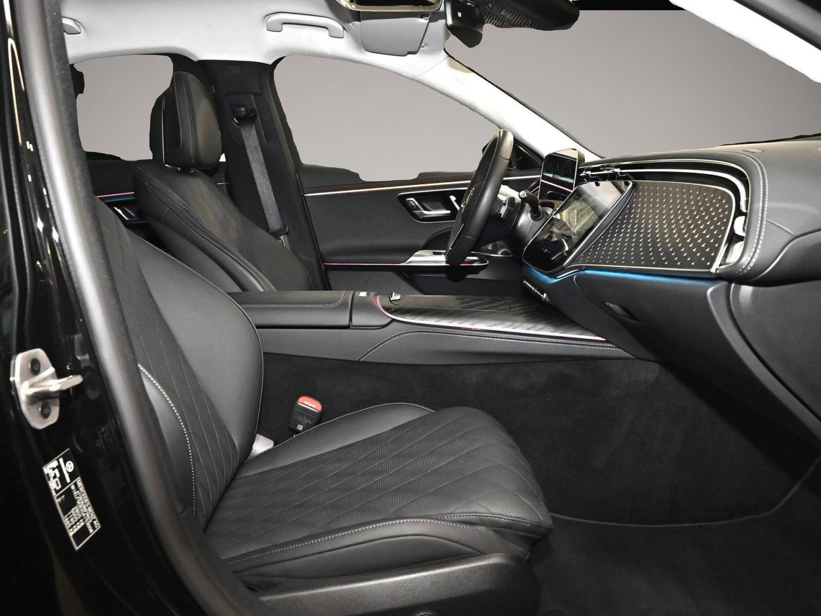 Mercedes-Benz E 300 (02/2025, Hybrid (Benzin/Elektro))