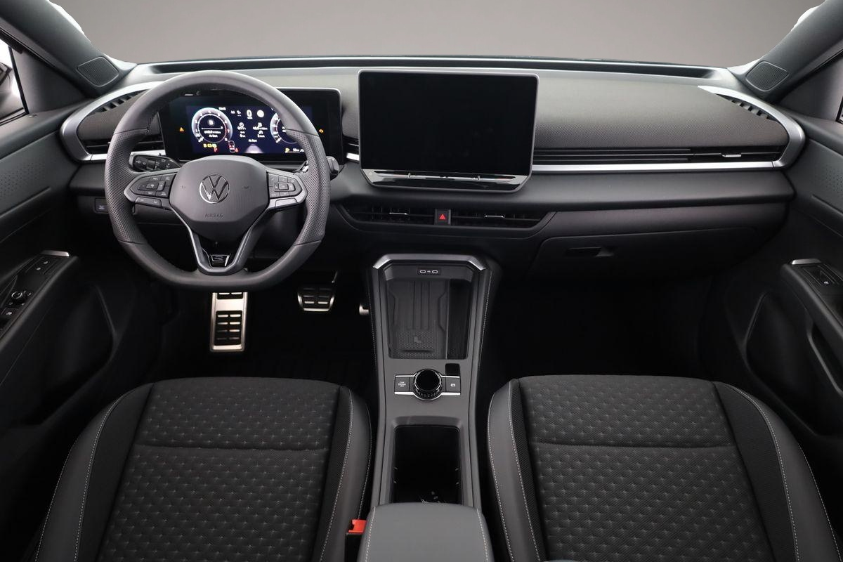 Volkswagen T-Roc (08/2026, Benzin)