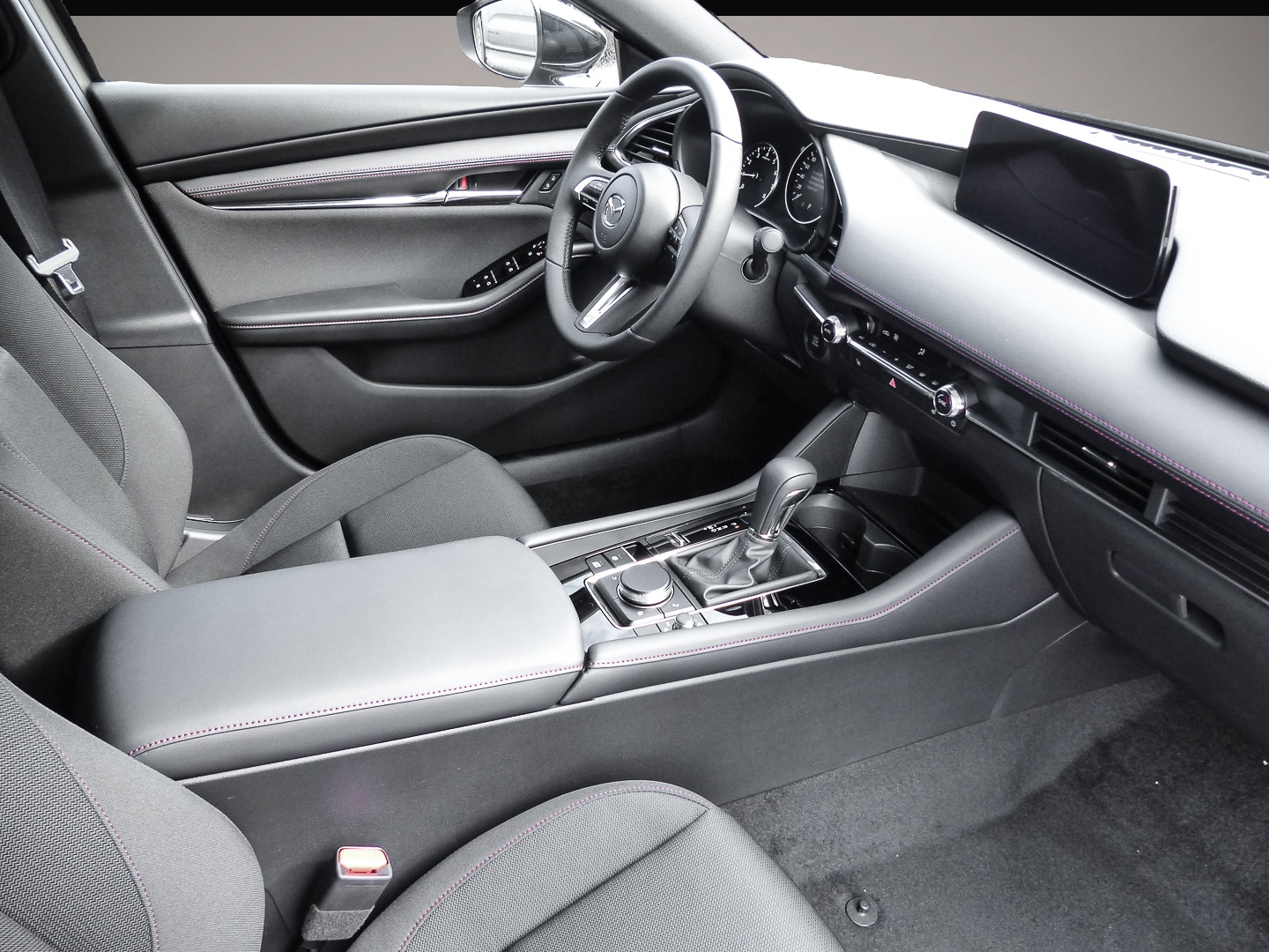 Mazda 3, image 3 of 6