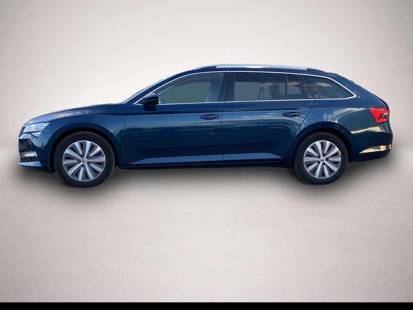 Skoda Superb (10/2021, )