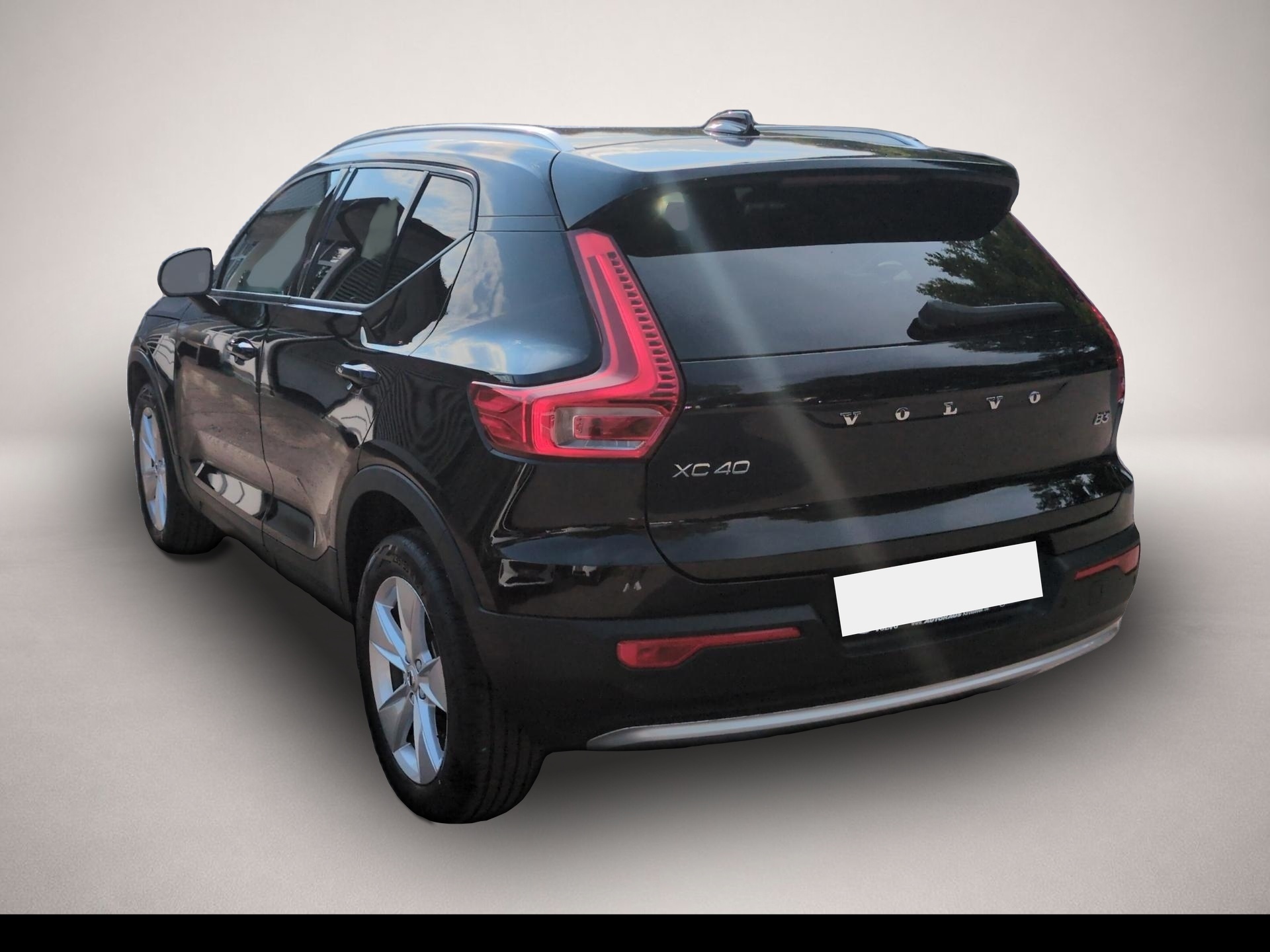 Volvo XC40 (10/2022, Benzin)
