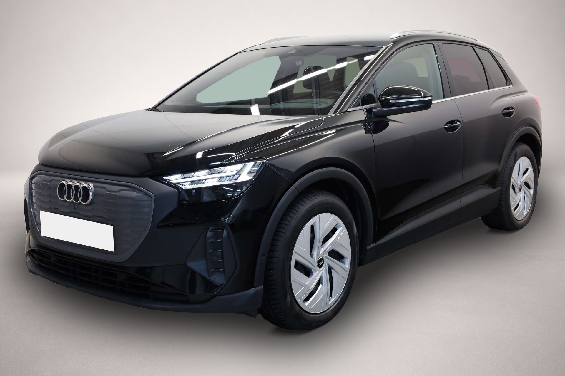 Audi Q4 e-tron (01/2025, ELECTRIC)