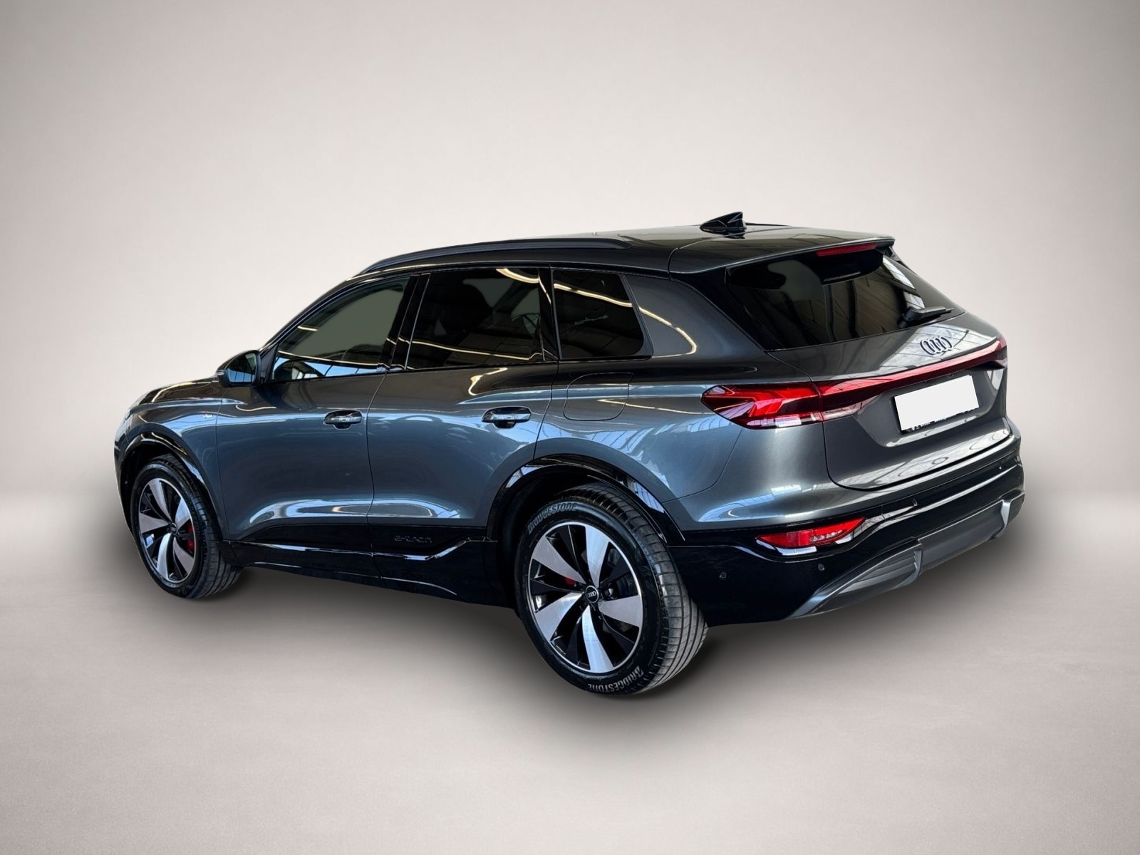 Audi Q6 e-tron (06/2025, ELECTRIC)
