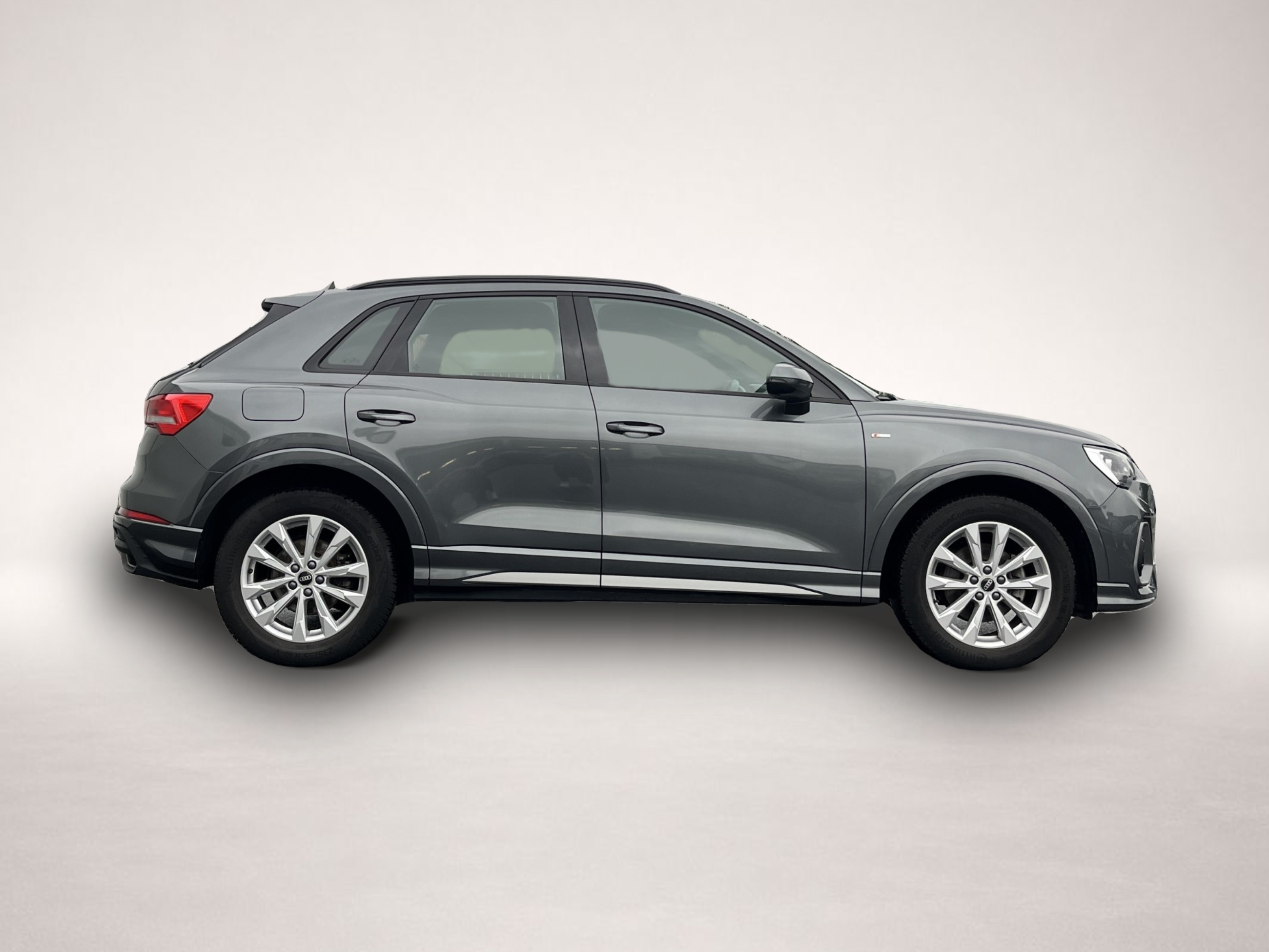 Audi Q3 (03/2023, Benzin)