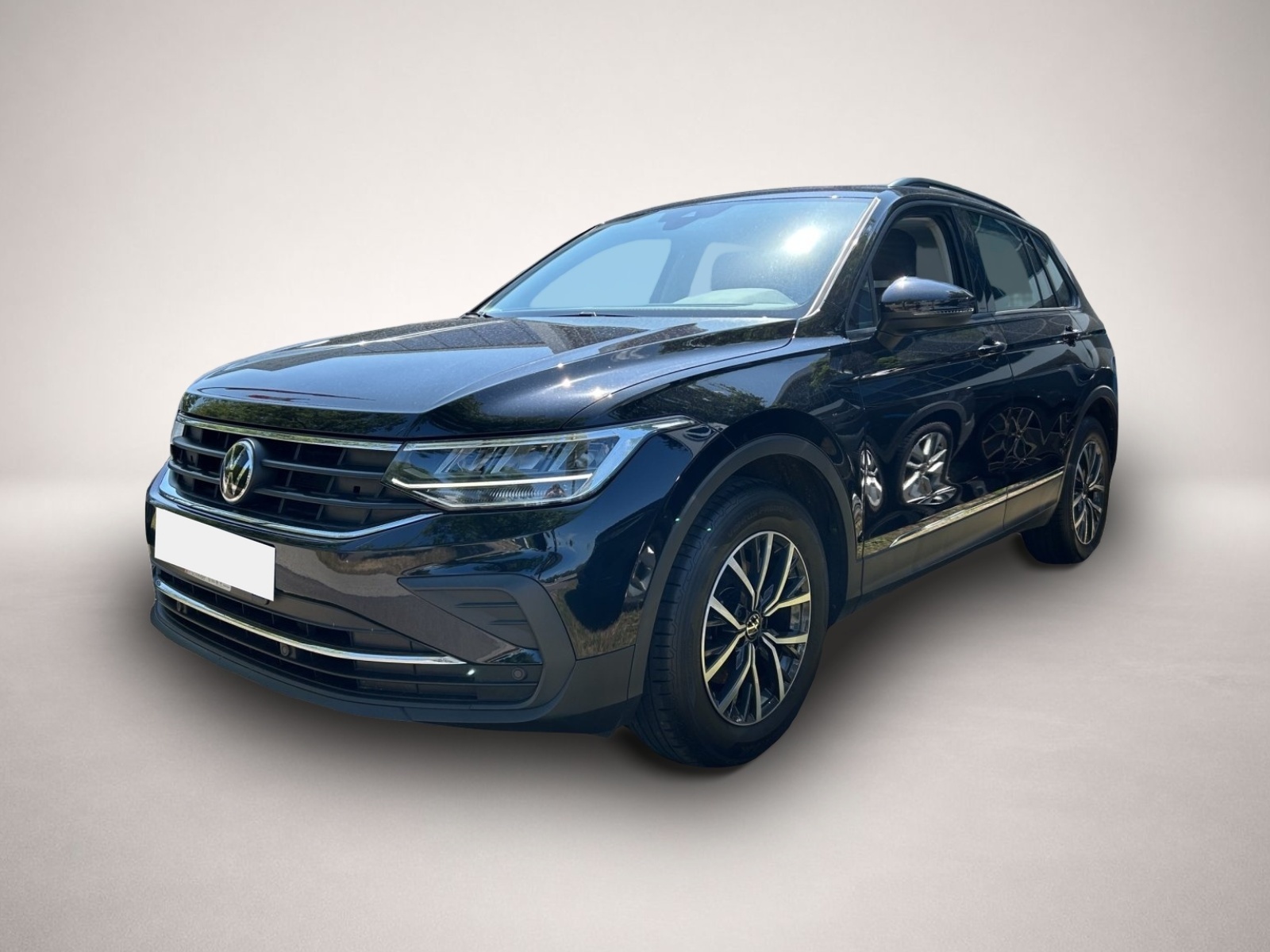 Volkswagen Tiguan (10/2022, Benzin)