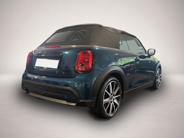 Mini Cooper (02/2023, Benzin)