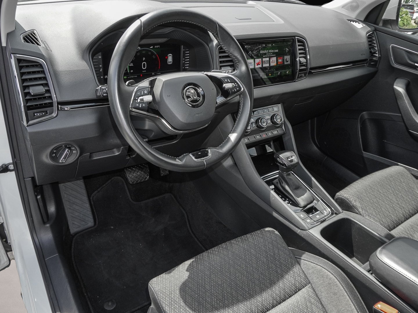 Skoda Karoq (03/2023, Benzin)
