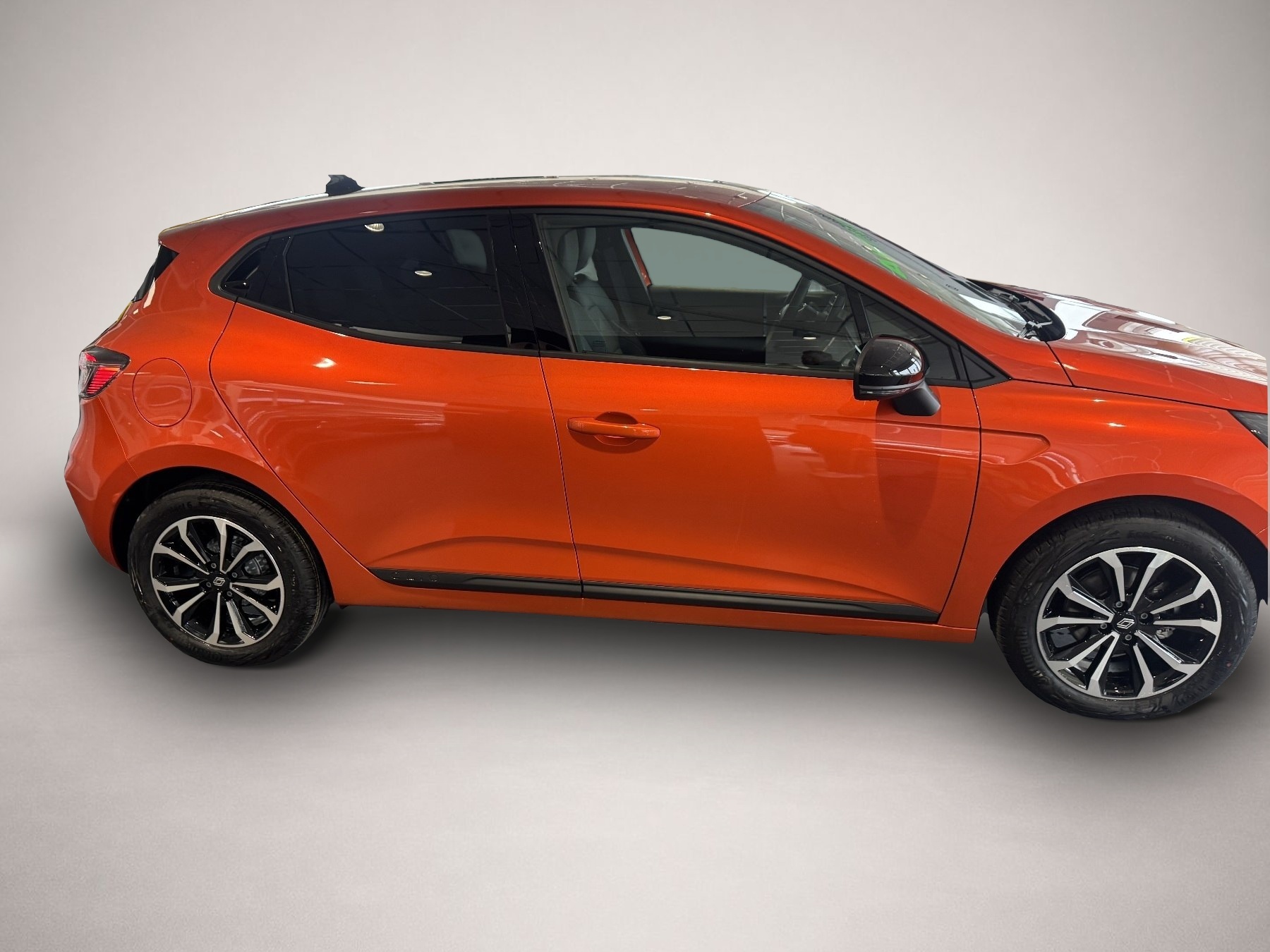 Renault Clio (04/2026, Benzin)