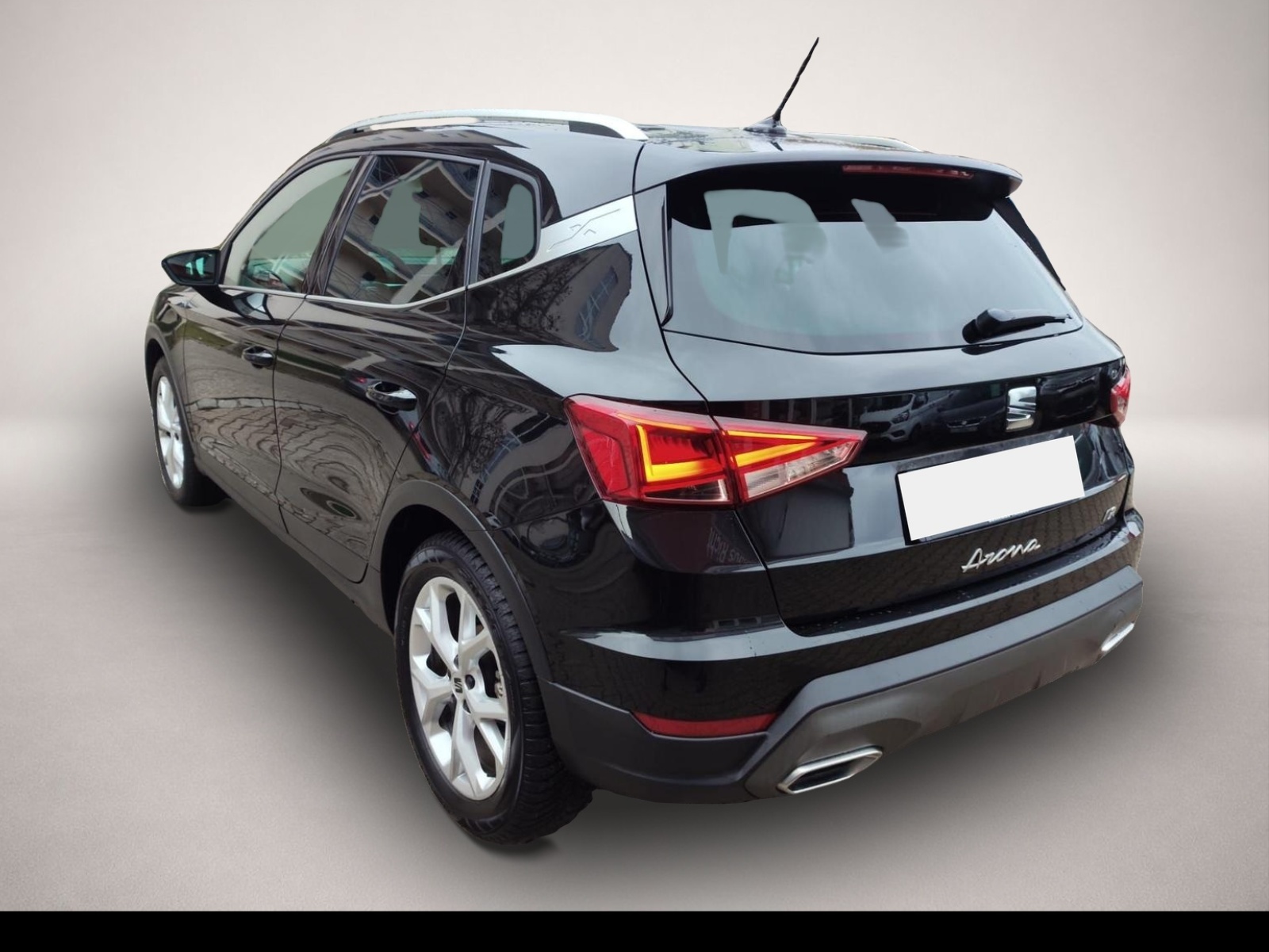 Seat Arona (06/2024, Benzin)