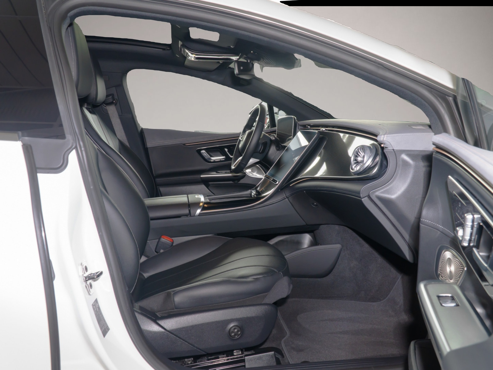 Mercedes-Benz EQE (12/2022, ELECTRIC)