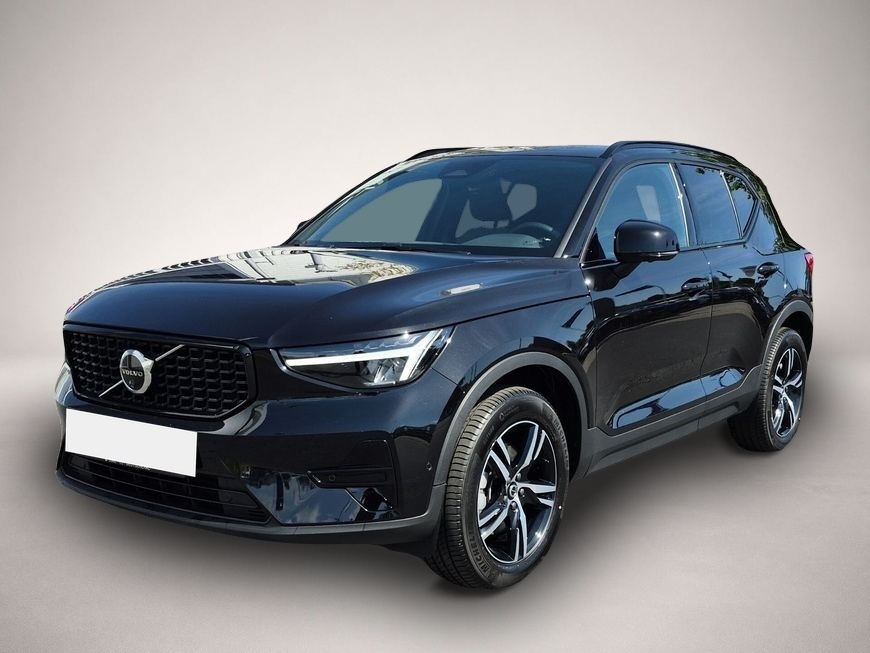 Volvo XC40 (08/2025, Benzin)