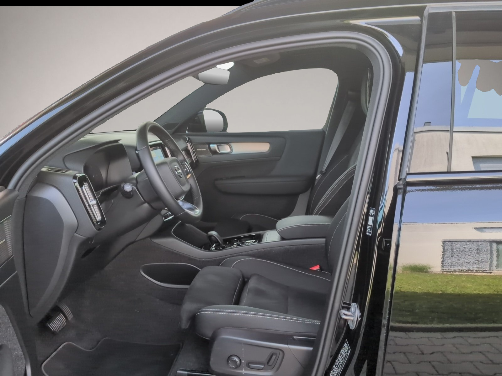 Volvo XC40 (01/2026, Benzin)