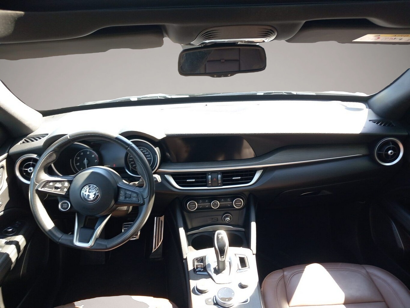 Alfa-Romeo Stelvio (11/2022, Benzin)