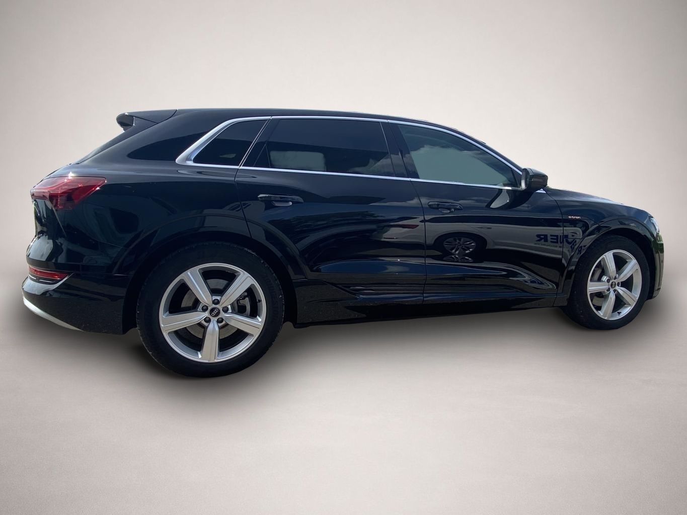 Audi e-tron (03/2023, ELECTRIC)