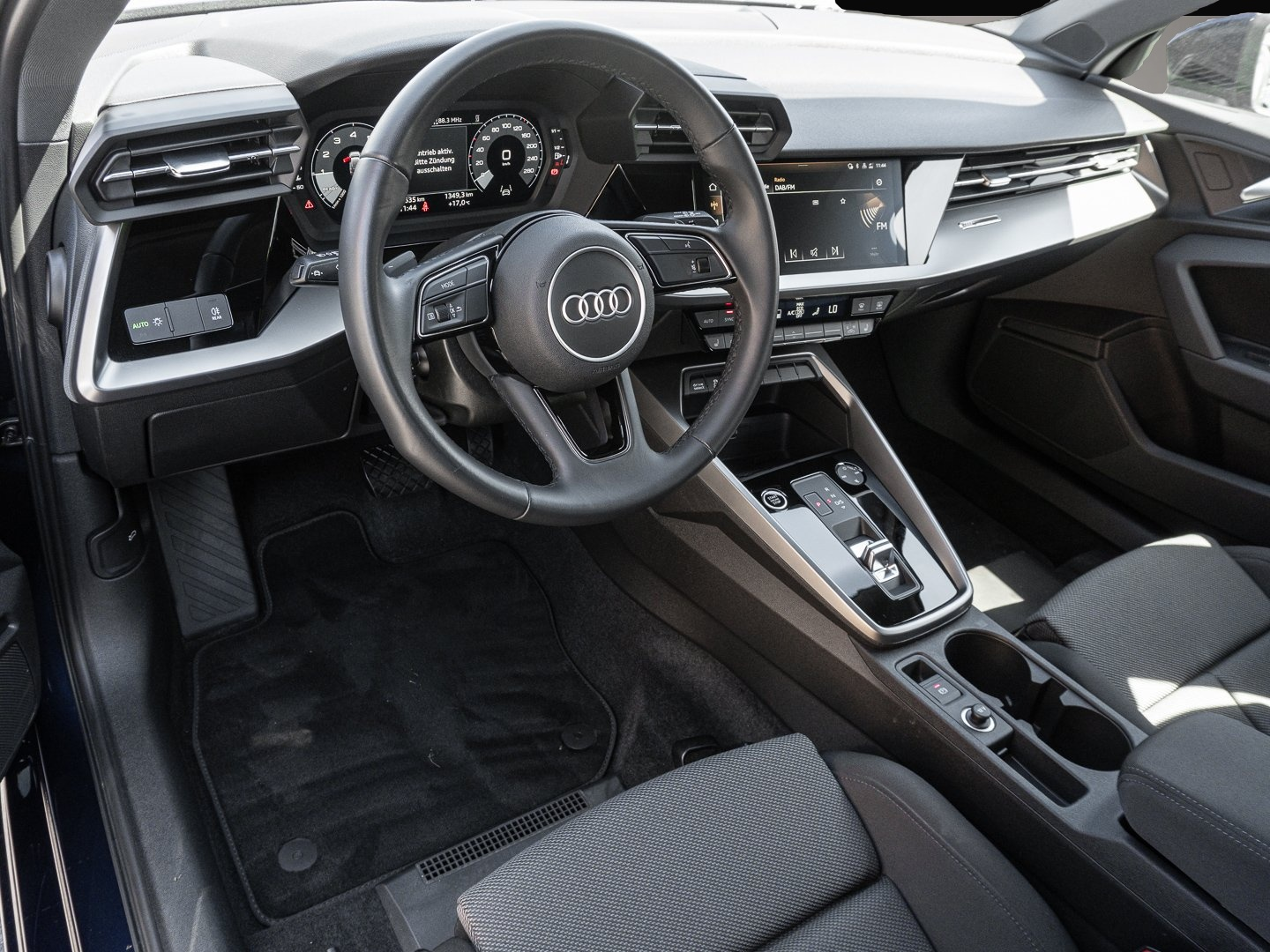 Audi A3 (02/2023, Benzin)