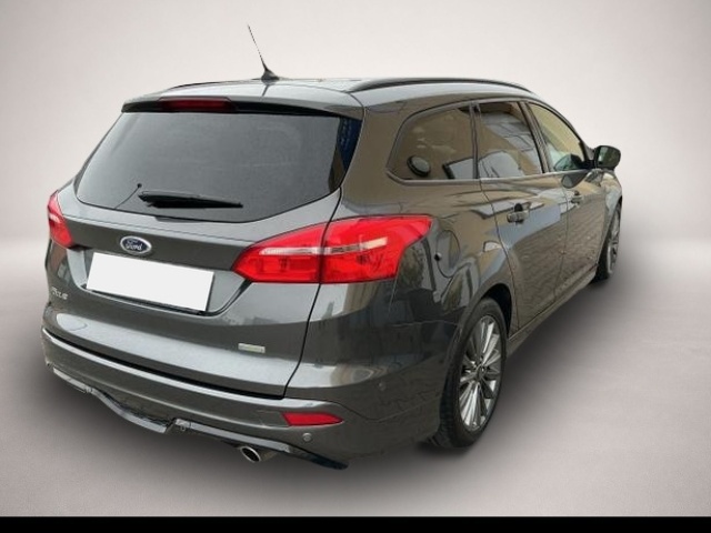 Ford Focus (10/2017, Benzin)